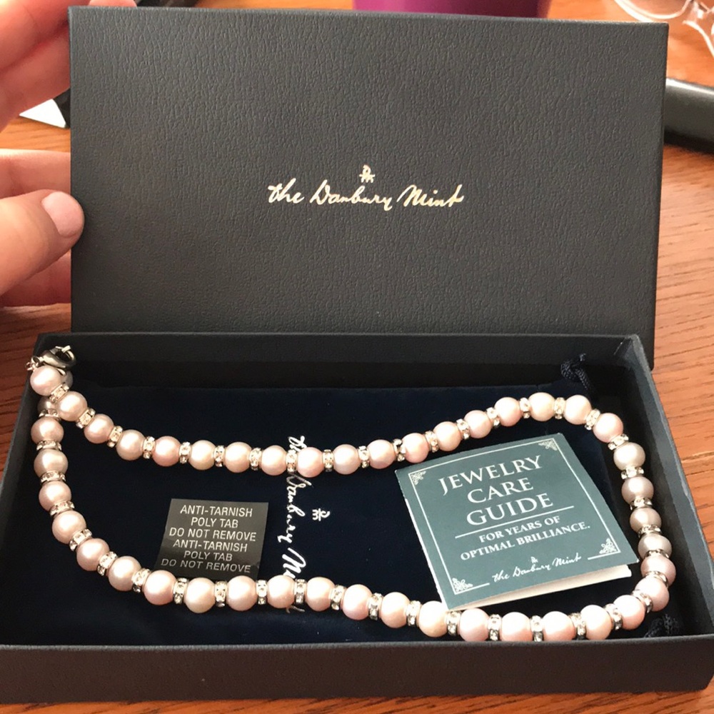 Pretty in Pink Pearl Necklace